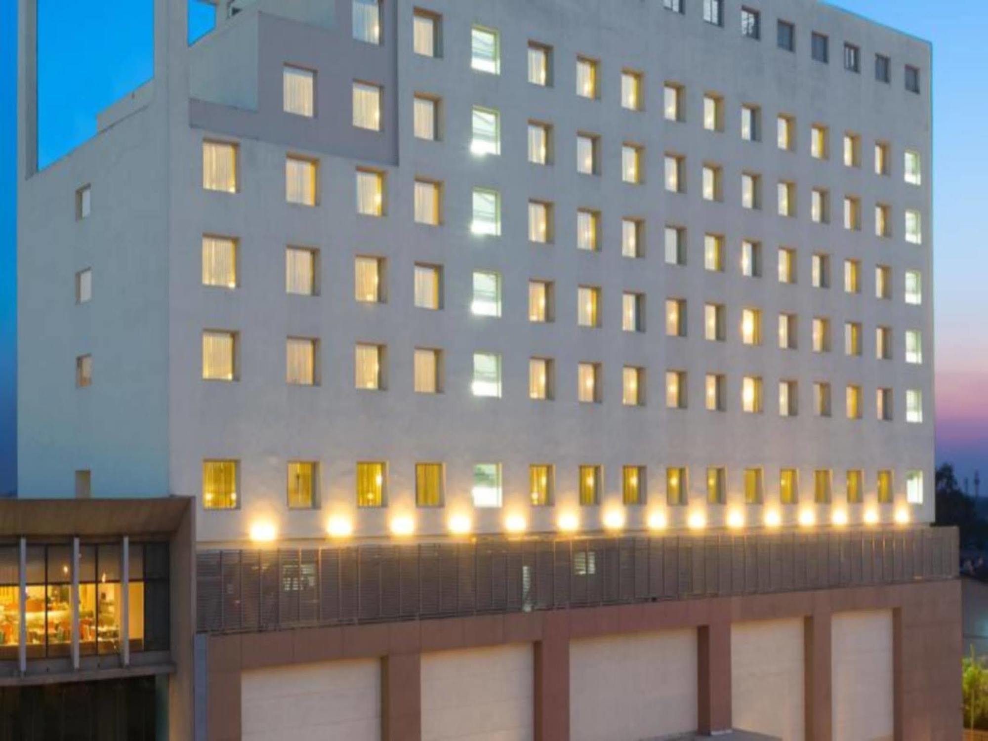 Fairfield By Marriott Bengaluru Rajajinagar Hotel Exterior foto